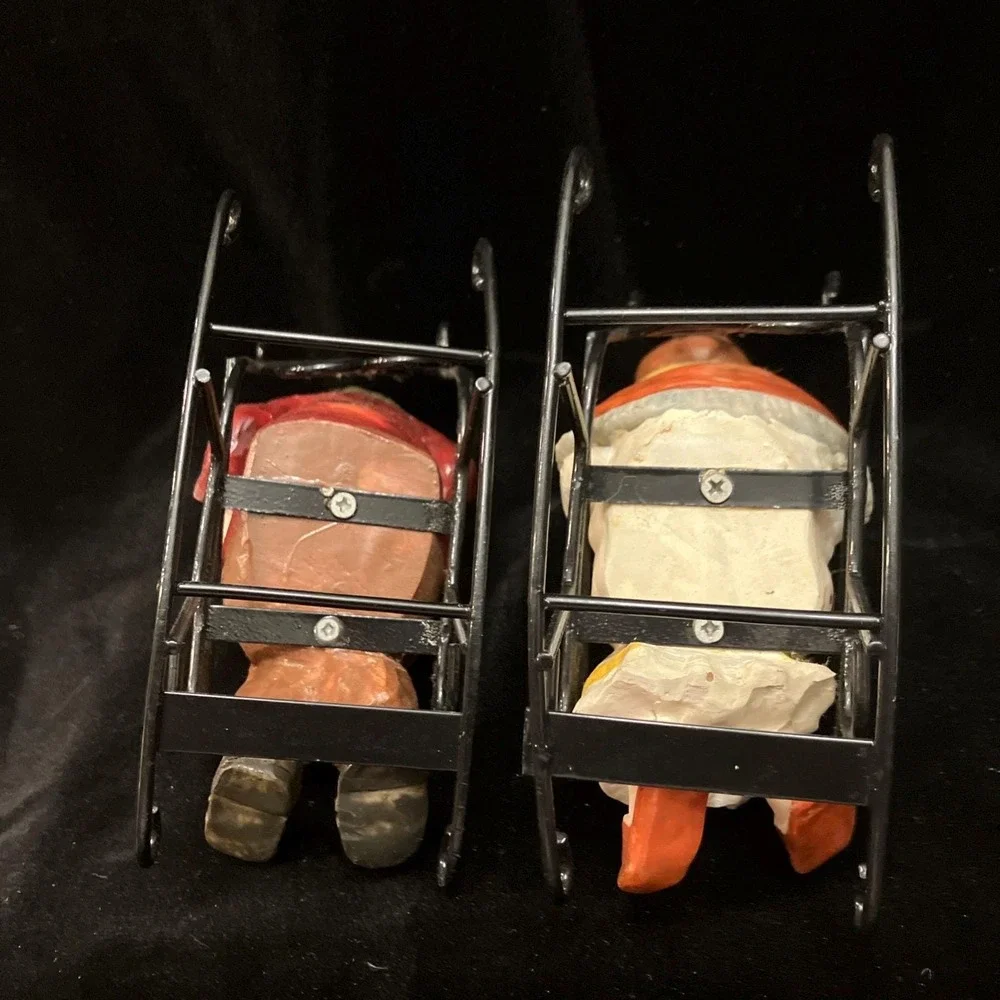 Vintage Grandma Grandpa Metal Rocking Chairs Resin Figurines 1:12 Scale Set of 2